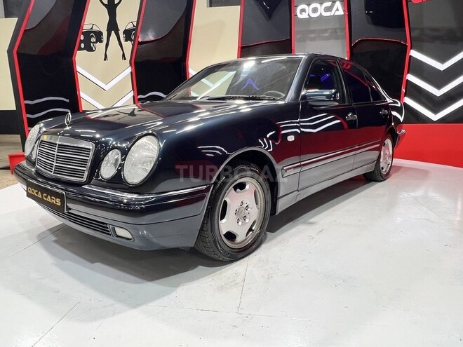 Mercedes E 200