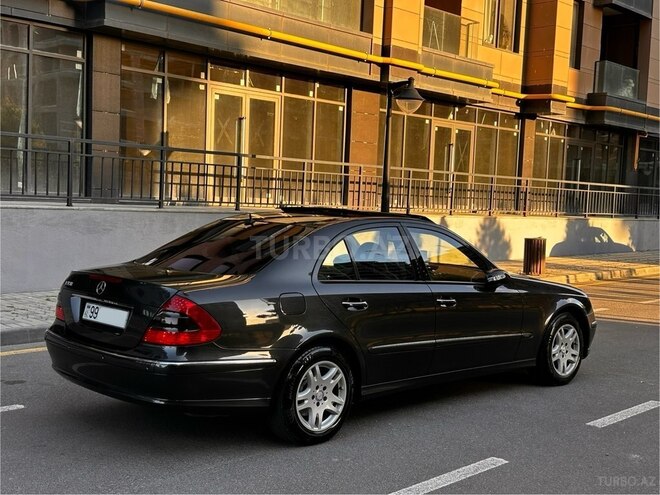 Mercedes E 320 2002, 299,000 km - 3.2 л - Bakı