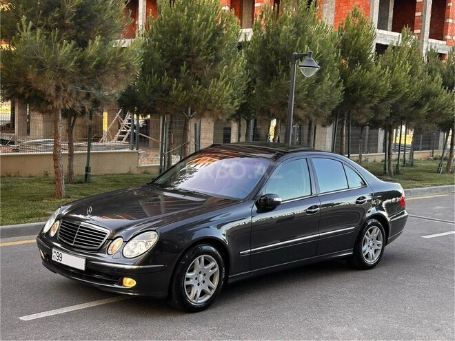 Mercedes E 320 2002, 299,000 km - 3.2 л - Bakı