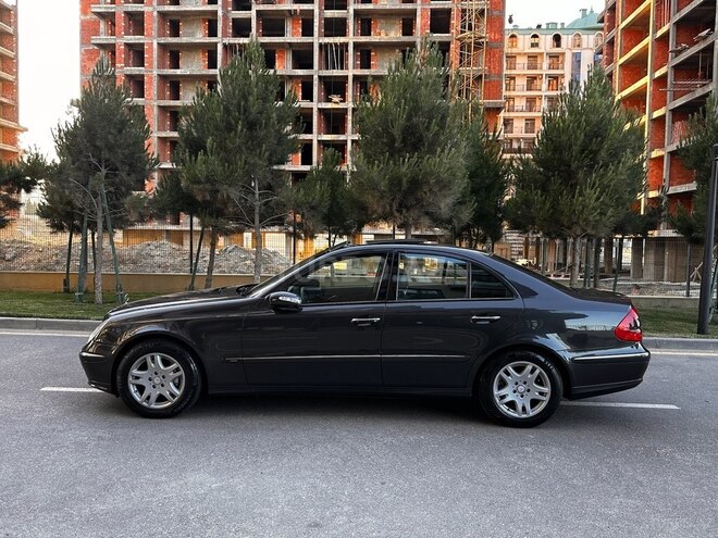 Mercedes E 320 2002, 299,000 km - 3.2 л - Bakı