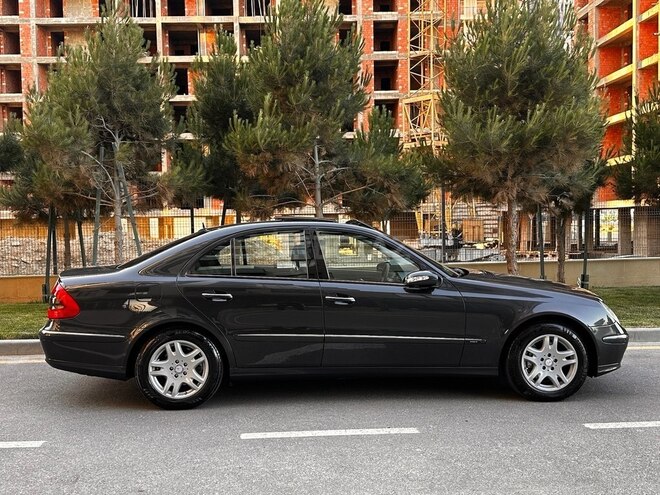 Mercedes E 320 2002, 299,000 km - 3.2 л - Bakı