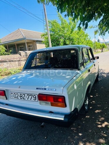 LADA (VAZ) 2107