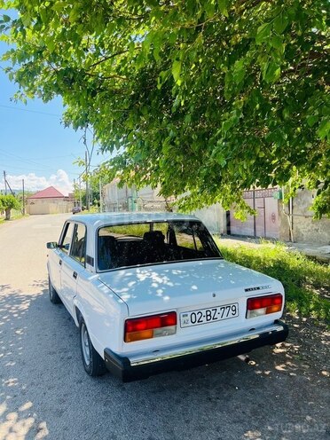 LADA (VAZ) 2107