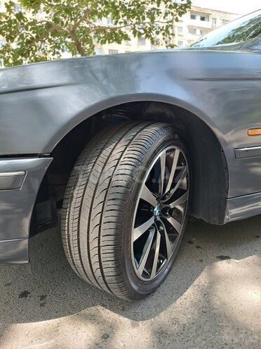 BMW 528 1997, 315,000 km - 2.8 l - Bakı
