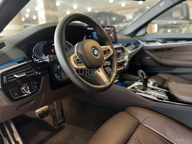 BMW 530e