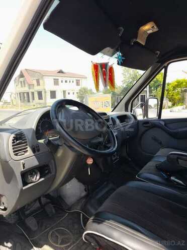 Mercedes Sprinter 210