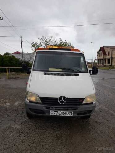 Mercedes Sprinter 210