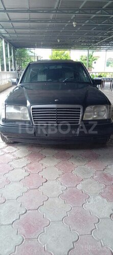 Mercedes E 250 1994, 374,000 km - 2.5 л - Sabirabad