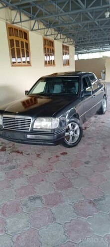 Mercedes E 250 1994, 374,000 km - 2.5 л - Sabirabad