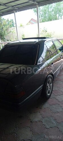 Mercedes E 250 1994, 374,000 km - 2.5 л - Sabirabad