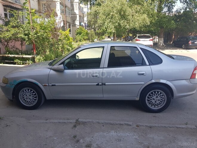 Opel Vectra 1996, 202,000 km - 1.6 l - Sumqayıt