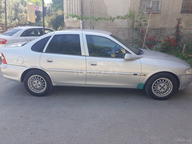 Opel Vectra 1996, 202,000 km - 1.6 l - Sumqayıt