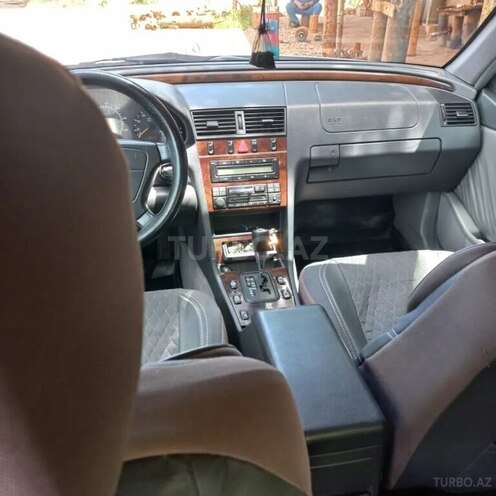 Mercedes C 230 1997, 421,749 km - 2.3 l - Yevlax