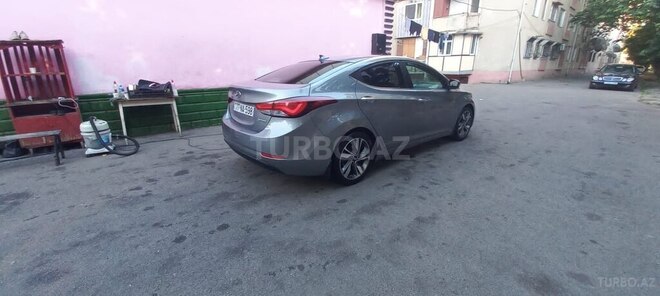 Hyundai Elantra 2015, 105,530 km - 1.8 l - Mingəçevir
