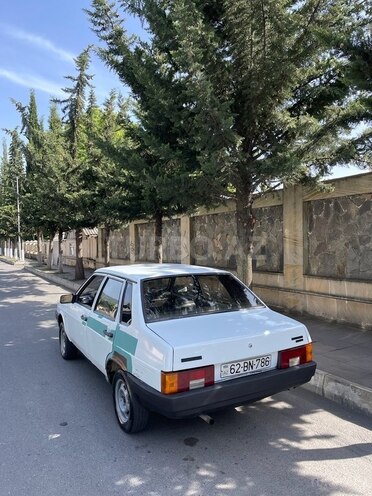 LADA (VAZ) 21099