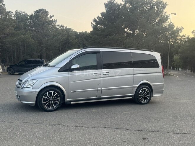 Mercedes Viano