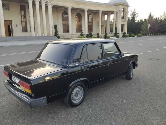 LADA (VAZ) 2107