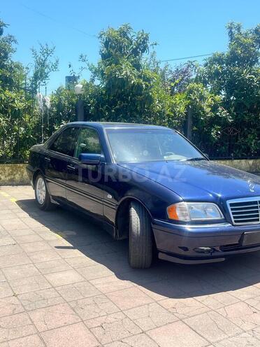 Mercedes C 180