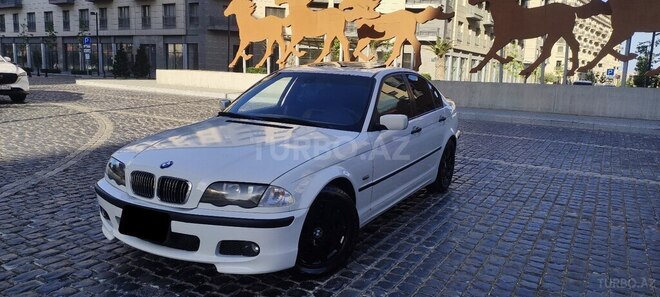 BMW 323