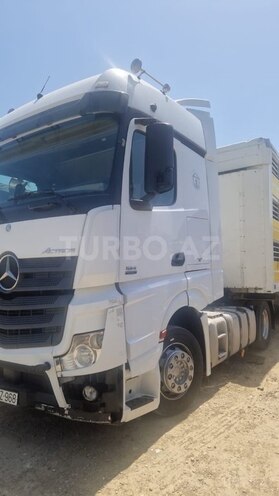 Mercedes Actros 1846