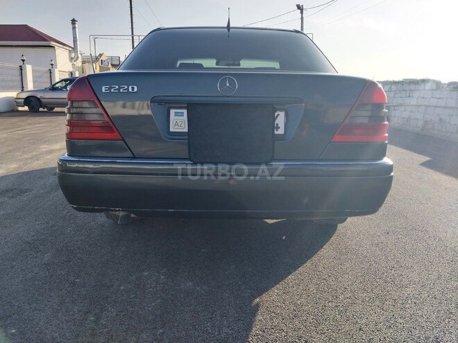 Mercedes E 220 d 1994, 330,000 km - 2.2 l - Bakı