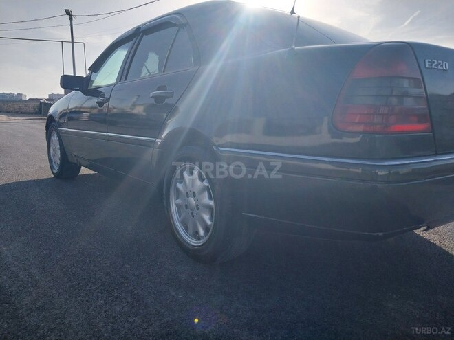Mercedes E 220 d 1994, 330,000 km - 2.2 l - Bakı