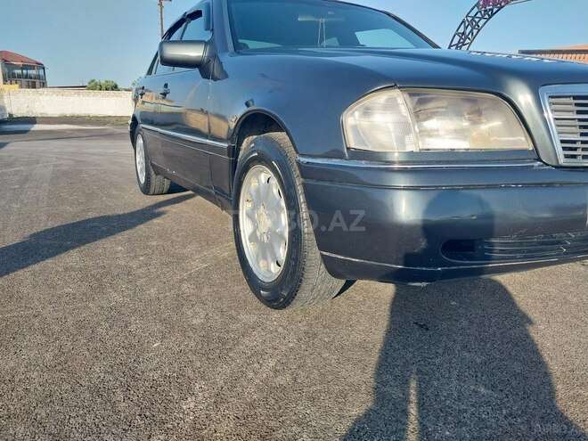 Mercedes E 220 d 1994, 330,000 km - 2.2 l - Bakı