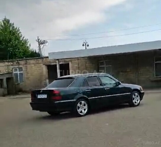 Mercedes C 180