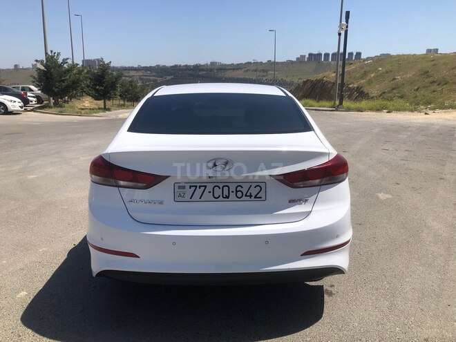 Hyundai Avante 2016, 132,800 km - 1.6 л - Bakı
