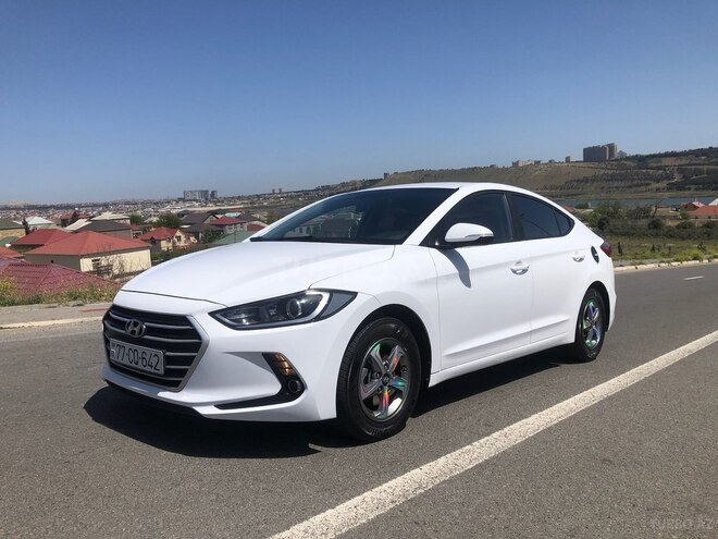 Hyundai Avante 2016, 132,800 km - 1.6 л - Bakı