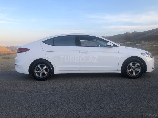 Hyundai Avante 2016, 132,800 km - 1.6 л - Bakı