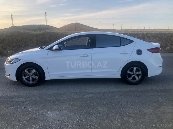 Hyundai Avante 2016, 132,800 km - 1.6 л - Bakı