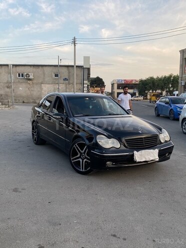 Mercedes C 240