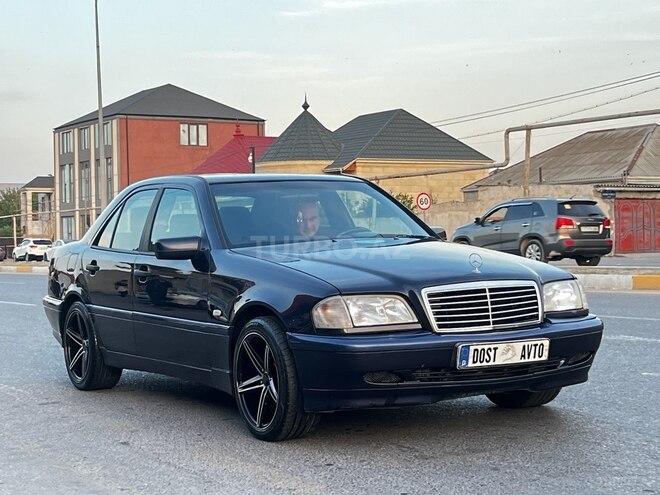 Mercedes C 180