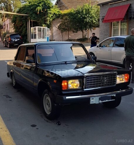 LADA (VAZ) 2107