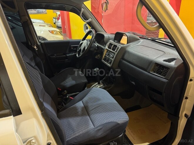 Mitsubishi Pajero io