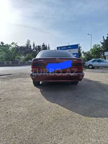 Mercedes E 320 2000, 750,000 km - 3.2 л - Bakı