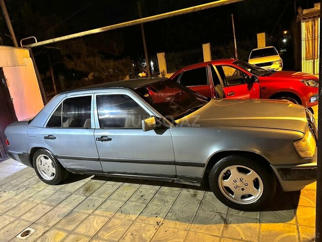 Mercedes E 200 1987, 280,000 km - 2.0 l - Bakı