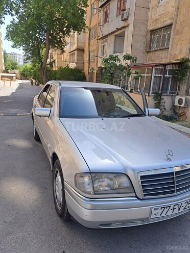 Mercedes C 180