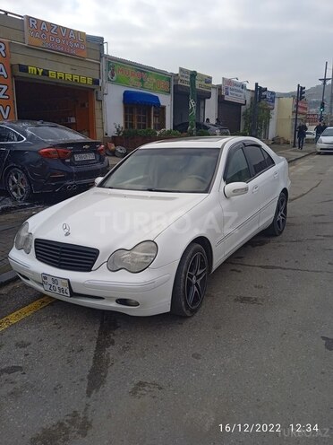 Mercedes C 240