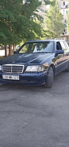 Mercedes C 200