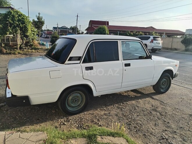 LADA (VAZ) 2107