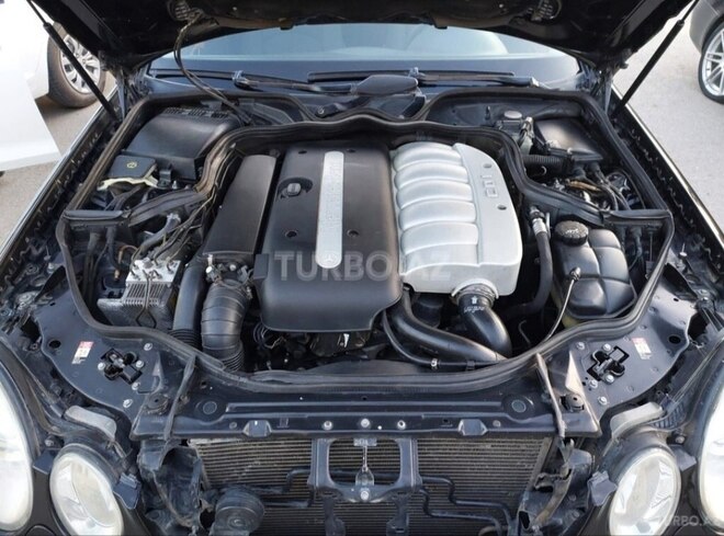 Mercedes E 270 2003, 341,000 km - 2.7 л - Quba
