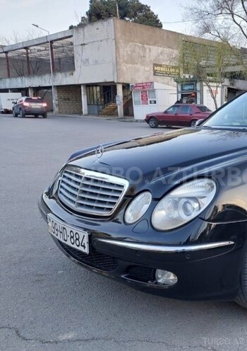 Mercedes E 270 2003, 341,000 km - 2.7 л - Quba