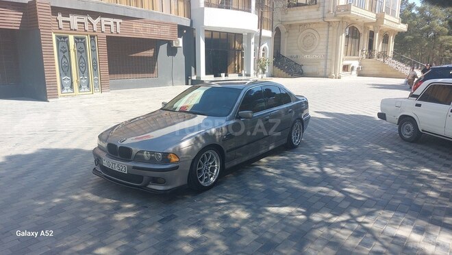 BMW 523