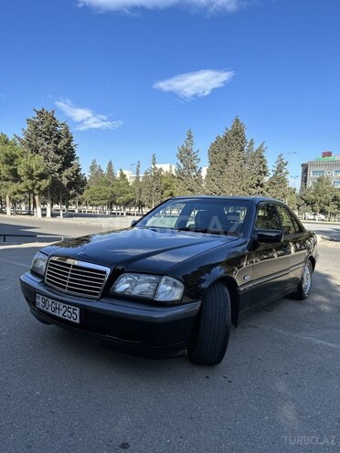 Mercedes C 180