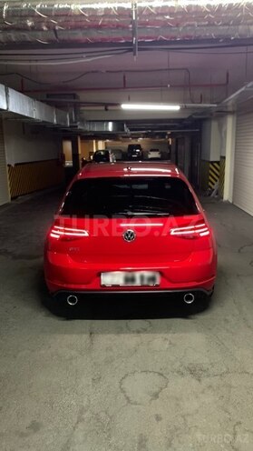 Volkswagen Golf GTI