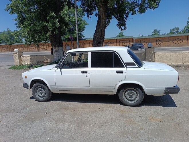 LADA (VAZ) 2107