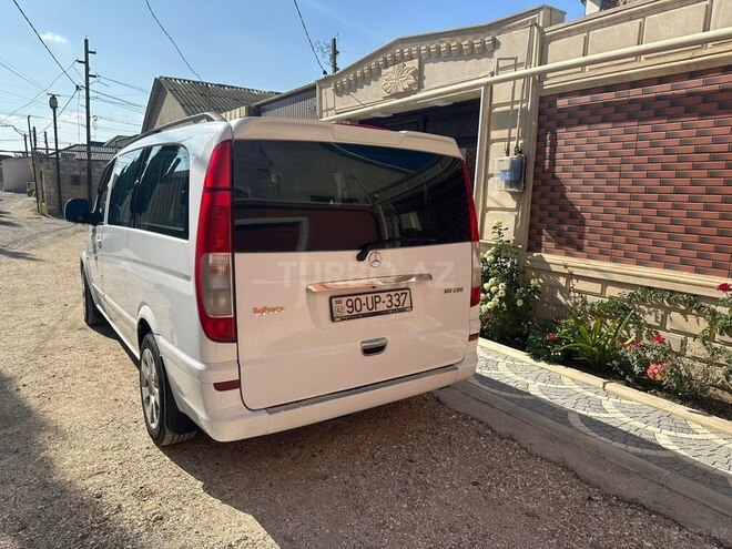 Mercedes Vito 111