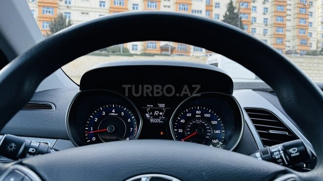 Hyundai Elantra 2015, 97,000 km - 1.8 l - Bakı